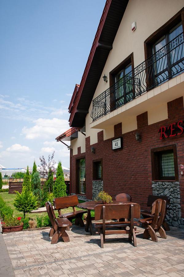 Hotel Podzamcze กูรากัลวาเรีย ภายนอก รูปภาพ