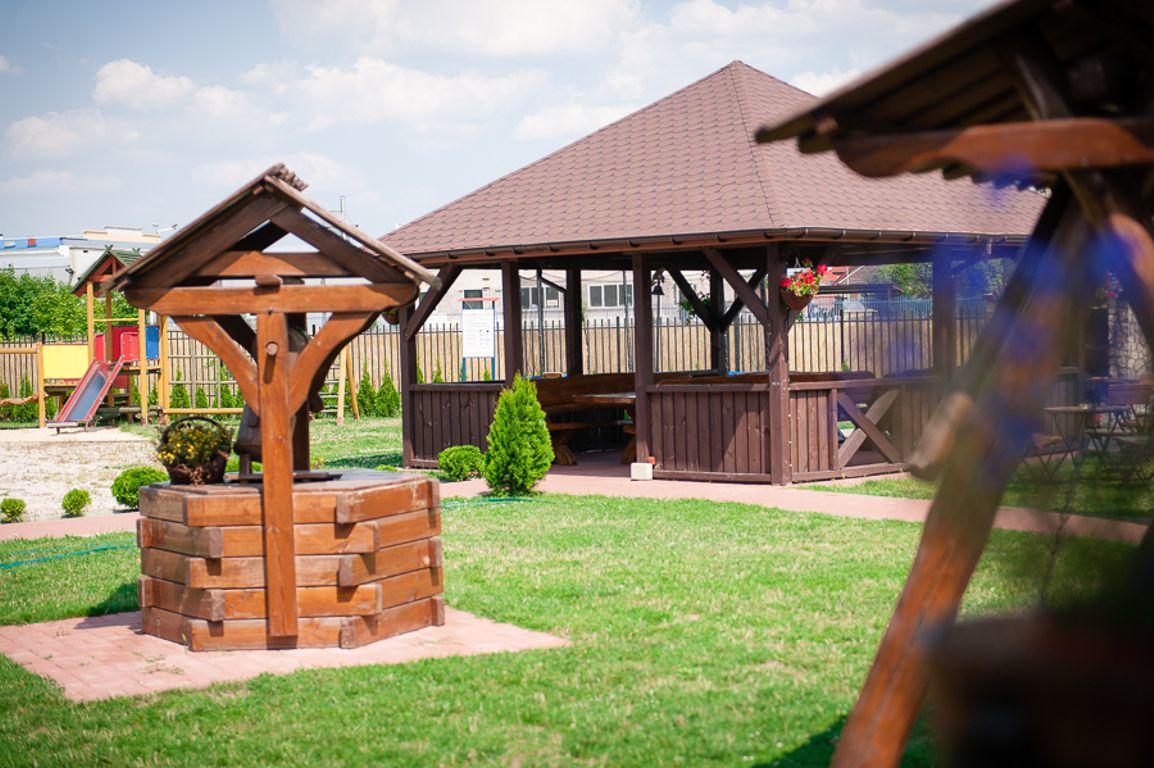 Hotel Podzamcze กูรากัลวาเรีย ภายนอก รูปภาพ
